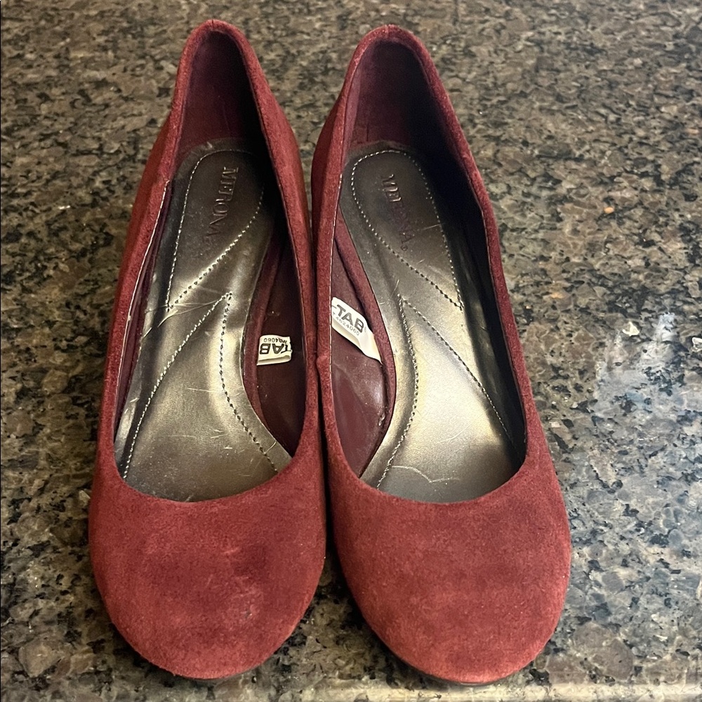 Merona burgundy  Maroon Wedge Shoes 8 EUC